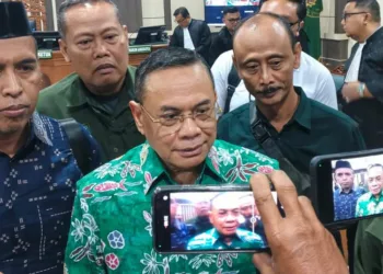 Di sidang Tipikor, Sudewo kembali membantah jual beli jabatan perangkat desa dan menantang siapa pun membuktikan video TikTok dengan hadiah Rp5 juta.