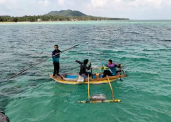 Tim Survey Topografi Desa Kadur