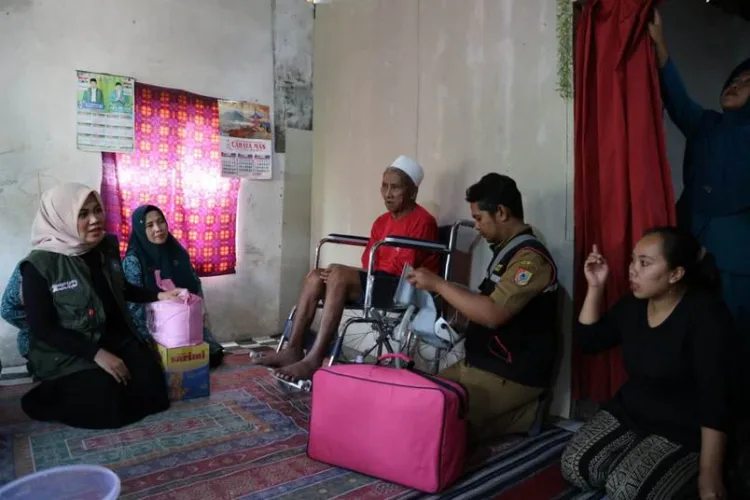 TP PKK Jember memperkuat layanan homecare dengan menyasar ibu hamil risiko tinggi, lansia, dan penyandang disabilitas di pelosok desa.