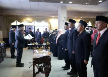 Bupati Gresik Lantik 25 Pejabat, Perkuat Sejumlah Jabatan Strategis 16 Bupati Gresik