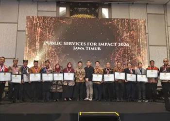 Tiga OPD Jember meraih Public Service of The Year 2026 berkat inovasi pelayanan publik melalui Wadul Gus'e, UHC, dan Peta Cinta.