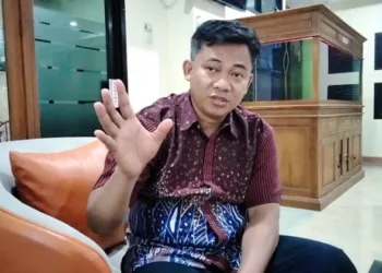 Pakar Hukum Ketatanegaraan dari Universitas Semarang, M. Junaidi. Ia menyinggung mengenai massa AMPB yang diterima langsung oleh DPR untuk membahas RUU Perampasan Aset.