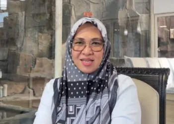 Kemendagri menerbitkan SK pemberhentian Husniah Talenrang sebagai Bupati Gowa dan menunjuk Wakil Bupati Darmawangsyah Muin sebagai Plt Bupati Gowa.
