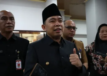 Bupati Jember Gus Fawait memperjuangkan alih status 8.190 PPPK Paruh Waktu menjadi PPPK Penuh Waktu yang ditargetkan terealisasi awal 2027.