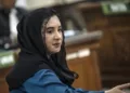 Kasus Korupsi Pekalongan, Fadia Arafiq Dituntut 5 Tahun Penjara dan Uang Pengganti Rp2,6 Miliar 2 KPK menerbitkan sprindik baru dalam pengembangan kasus Fadia Arafiq, barang bukti diminta untuk digunakan dalam perkara lain.