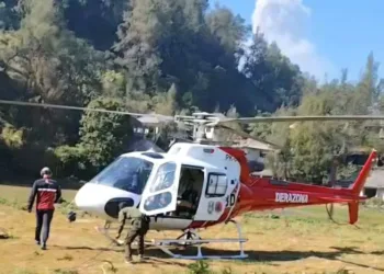 Karhutla kembali terjadi di kawasan Gunung Bromo, BPBD Jatim melakukan water bombing 17 kali dengan total 17.000 liter air.