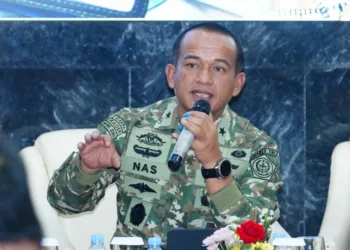 TNI membatalkan puncak HUT ke-81 di Monas dan sailing pass di Teluk Jakarta karena banyak prajurit ditugaskan menangani bencana.
