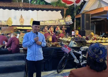 Ketua DPRD Jateng Sumanto kembali menggelar wayang kulit lakon Songsong Tunggul Naga di Karanganyar, beri ruang pelestarian budaya.