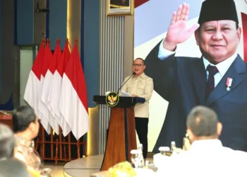 Setahun menjabat, Menteri P2MI Mukhtarudin memperkuat pelindungan PMI dari hulu hingga hilir sekaligus mendorong peningkatan kompetensi.