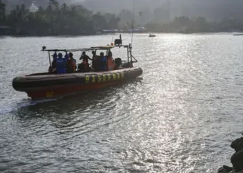 Operasi SAR hari ketujuh mencari 8 orang hilang di Selat Sunda diperluas hingga 6.649 NM persegi, sektor X jadi fokus setelah sejumlah temuan.