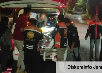 Bupati Jember Gus Fawait menggunakan dana pribadi untuk membiayai pemulangan jenazah PMI Muhammad Iswandi asal Arjasa dari Malaysia.