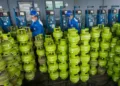 Pertamina mengembangkan sistem biometrik untuk pembelian elpiji 3 kg yang terhubung dengan data Dukcapil guna memperkuat ketepatan penyaluran subsidi.