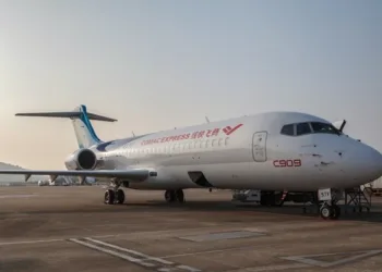 Kemenhub menjajaki penggunaan pesawat COMAC C909 untuk membantu pemadaman karhutla di Indonesia, dengan biaya ditanggung COMAC melalui CSR.