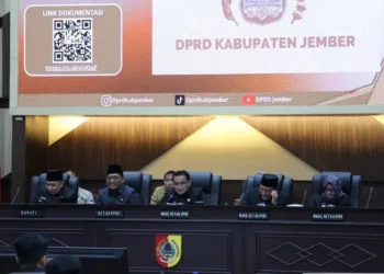 Tujuh fraksi DPRD Jember menyampaikan pandangan umum atas perubahan APBD 2026, Gus Fawait menekankan anggaran harus tepat sasaran.