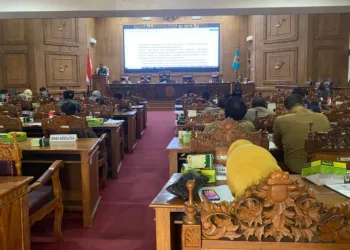 Ketua DPRD Pati menyoroti absennya camat dan kepala OPD dalam Rapat Paripurna, Plt Bupati Pati memastikan akan diberi sanksi.