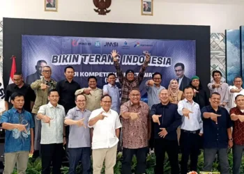 Ketum JMSI Teguh Santosa menegaskan pentingnya wartawan berkualitas dan media profesional untuk menghadapi hoaks, AI, serta manipulasi algoritma.
