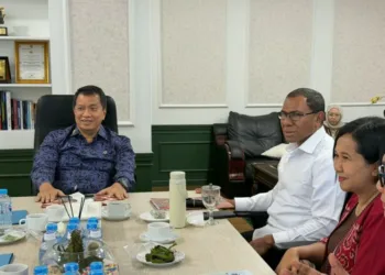 Wagub NTT Johni Asadoma memperjuangkan mutasi 21 ASN asal Rote Ndao yang bertugas di Papua Pegunungan setelah keluarga mereka menjadi korban penembakan KKB.