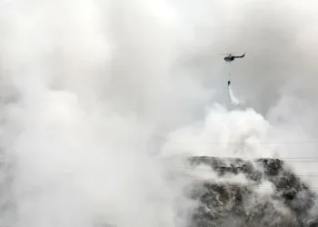 TPA Putri Cempo Solo kembali terbakar, api melalap 1,36 hektare tumpukan sampah di tengah suhu 36 derajat Celsius.