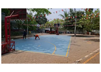 Para siswa sedang mengikuti kegiatan belajar mengajar di SD Hj Isriati Moenadi Ungaran, Kabupaten Semarang. DPRD Kabupaten Semarang menyoroti efektivtias Sekolah Ramah Anak usai ada kasus perundungan. (Hesty Imaniar – Lingkar.news)