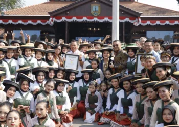 Libatkan Berbagai Kalangan, 670 Penari Pecahkan Rekor MURI Tari Lajur Caping Kalo