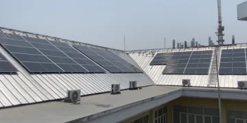 Menuju Green Hospital, RSMR Kudus Mulai Gunakan PLTS Untuk Operasional Rumah Sakit 4 Menuju Green Hospital, RSMR Kudus Mulai Gunakan PLTS Untuk Operasional Rumah Sakit