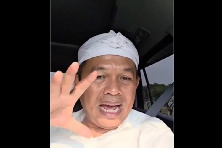 Arsip - Tangkapan layar Gubernur Jabar Dedi Mulyadi dalam siaran langsung di
sosial medianya. ANTARA/LINGKAR NETWORK.