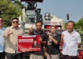 Genjot Produktivitas Pertanian, Legislator RI Beri Alsintan ke Petani Jember