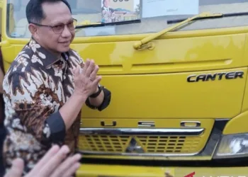 Singgung Gentengisasi, Mendagri: Penggunaan Genteng Tanah Liat di Jabar Baru 87 Persen