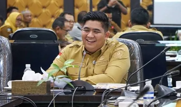 OKE GAS 2026 Gebrak Pulau Terluar Bintan, Perangi Stunting! 1 Bupati Bintan Roby Kurniawan. Pemkab Bintan menggelar kegiatan OKE GAS 2026 di Desa Mapur, Kecamatan Bintan Pesisir. (Hms/Asih)