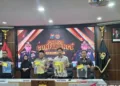 Terlilit Utang Judol, Pelaku Rampok Toko Emas di Jember Dibekuk dalam Pelarian ke Bali 3 Terlilit Utang Judol, Pelaku Rampok Toko Emas di Jember Dibekuk dalam Pelarian ke Bali
