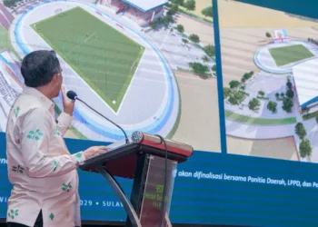 Gubernur Sulawesi Tengah Anwar Hafid memberikan sambutan sekaligus pemaparan rencana awal Pesparawi Nasional XV 2029 di Sulteng, Jumat malam (2/10/2026). (Lingkar.news Network)