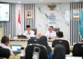 Gubernur Sulawesi Tengah Anwar Hafid mendampingi Kepala BKN RI, Zudan Arif Fakrulloh, dalam kegiatan ekspose pembangunan manajemen talenta ASN di Pemprov Sulteng, bertempat di Ruang Data, Gedung I Lantai 2, Kantor Badan Kepegawaian Negara (BKN) RI, Jakarta, Rabu (28/10/2026). (Lingkar.news Network)