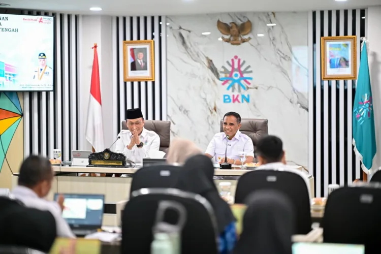 Talenta ASN Sulteng Dipetakan, 18 Ribu Pegawai Jadi Sasaran 1 Gubernur Sulawesi Tengah Anwar Hafid mendampingi Kepala BKN RI, Zudan Arif Fakrulloh, dalam kegiatan ekspose pembangunan manajemen talenta ASN di Pemprov Sulteng, bertempat di Ruang Data, Gedung I Lantai 2, Kantor Badan Kepegawaian Negara (BKN) RI, Jakarta, Rabu (28/10/2026). (Lingkar.news Network)