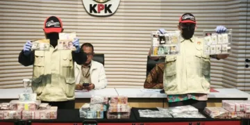 KPK mengungkap dugaan aliran dana siap pakai BNPB senilai Rp148 miliar ke perusahaan terafiliasi adik eks Kepala BNPB Suharyanto.