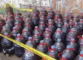 Polda Jateng menetapkan lima tersangka dalam kasus penygoplosan LPG 3 kg di Pati dan penimbunan 10.206 liter solar bersubsidi di Cilacap.
