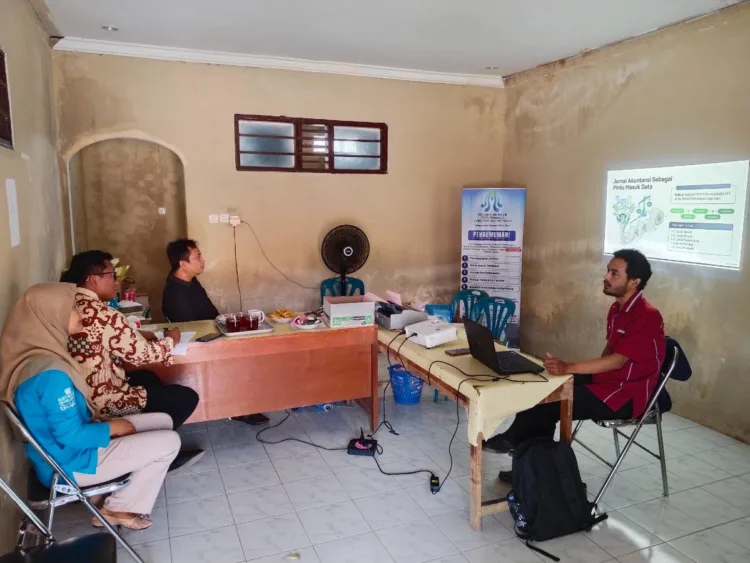 Pemdes Kaligintung Gelar Bimtek BUMDes Perkuat Tertib Keuangan 1 Foto 1