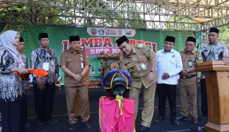 Dinas Pendidikan Blora menggelar MAPSI SMP 2026, ajang ini jadi wadah pembinaan karakter dan sinergi Program Sekolah Sisan Ngaji (SSN).