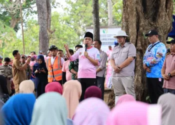 Bupati Jember Gus Fawait tinjau Kebun Sumberwadung lewat gowes dan baksos, dorong hilirisasi PDP Kahyangan untuk kuatkan branding Jember Surga Kopi Indonesia.