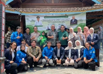 Dosen IPB University melatih petani Blora memasarkan produk organik secara digital untuk mendukung Blora Go Organic.