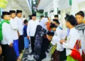 Hari Santri 2026: Khofifah Ajak Santri Kuasai AI dan Kembangkan Ekonomi Pesantren 2 Gubernur Jatim Khofifah Indar Parawansa mengajak santri menguasai AI, mengembangkan ekonomi pesantren, dan menjaga persatuan menuju Indonesia Emas 2045.