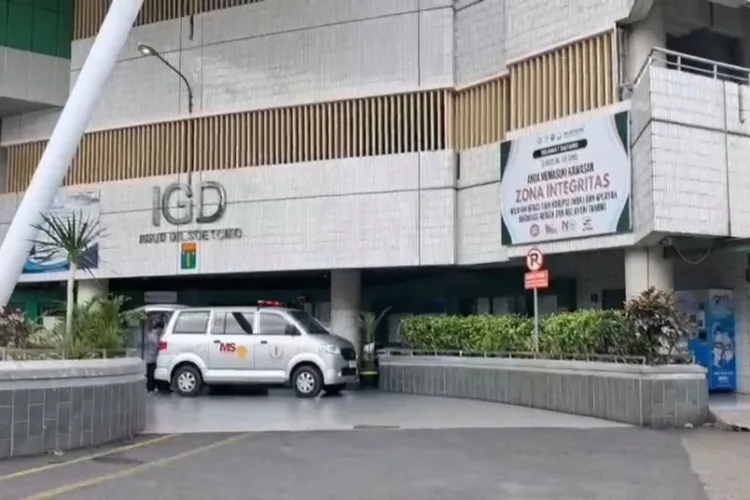 Karhutla Gunung Bromo menewaskan empat relawan, dua korban luka bakar serius dirawat di RSUD Dr Soetomo Surabaya.
