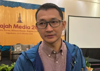 KPK menyita uang tunai Rp1,4 miliar dan emas batangan serta tabungan emas dalam OTT di lingkungan BNPB.