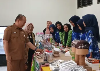 Disdik Blora mendorong pendidikan kesetaraan mengembangkan keterampilan wirausaha untuk meningkatkan kemandirian peserta didik.
