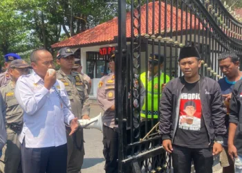 Plt Bupati Pati Risma Ardhi Chandra mengimbau masyarakat tetap tenang dan menjaga kondusivitas saat sidang vonis Bupati Pati nonaktif Sudewo.