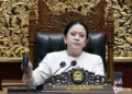 DPR mengesahkan UU Pelindungan Ketenagakerjaan yang terdiri atas 23 bab dan 313 pasal, mengatur hak pekerja, upah, PHK, pesangon, hingga jaminan sosial.