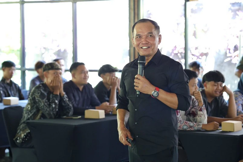 Sumanto: Sinergi Lintas Instansi Kunci Penanganan Kebakaran Gunung Lawu 2 Ketua DPRD Jawa Tengah Sumanto menekankan sinergi lintas instansi dan pemanfaatan Dana Tak Terduga untuk menangani kebakaran Gunung Lawu.