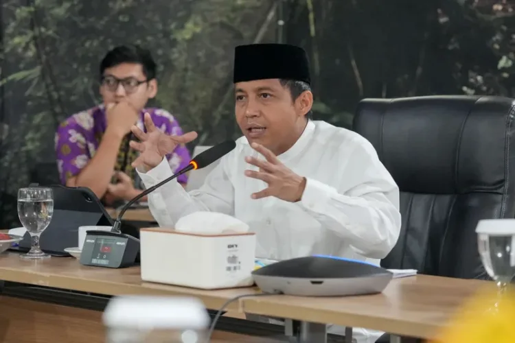 Menhut Raja Juli Antoni menyatakan Banpres Rp240 miliar untuk penanganan karhutla di Kalbar telah disalurkan, termasuk bantuan tahap kedua bagi empat kabupaten.