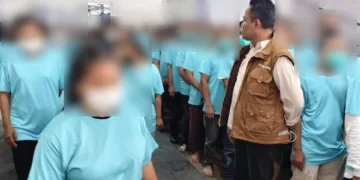 BP3MI Kepri Fasilitasi Pemulangan 117 PMI Deportasi dari Malaysia ke Batam 4 Ketibaan 117 PMI Deportasi di Pelabuhan Batam Center
