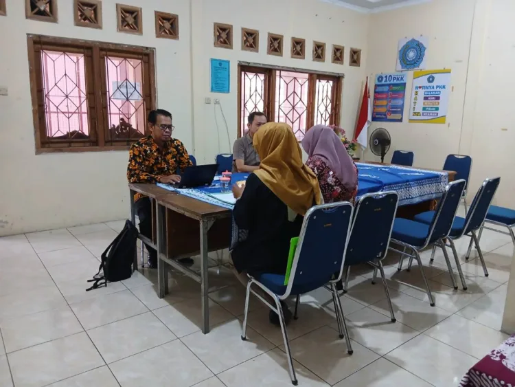 Dinas PMD Bantul Monitoring Realisasi Dana Ketahanan Pangan BUMDes Caturharjo 1 Monitoring BUMDes Caturharjo.