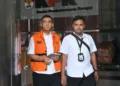 Kasus Korupsi Imigrasi: Berkas Dilimpahkan ke PN Jakpus, Silmy Karim Cs Segera Diadili 2 KPK melimpahkan berkas perkara Silmy Karim dan tujuh tersangka lain ke PN Jakarta Pusat dalam kasus dugaan pemerasan izin tinggal WNA.